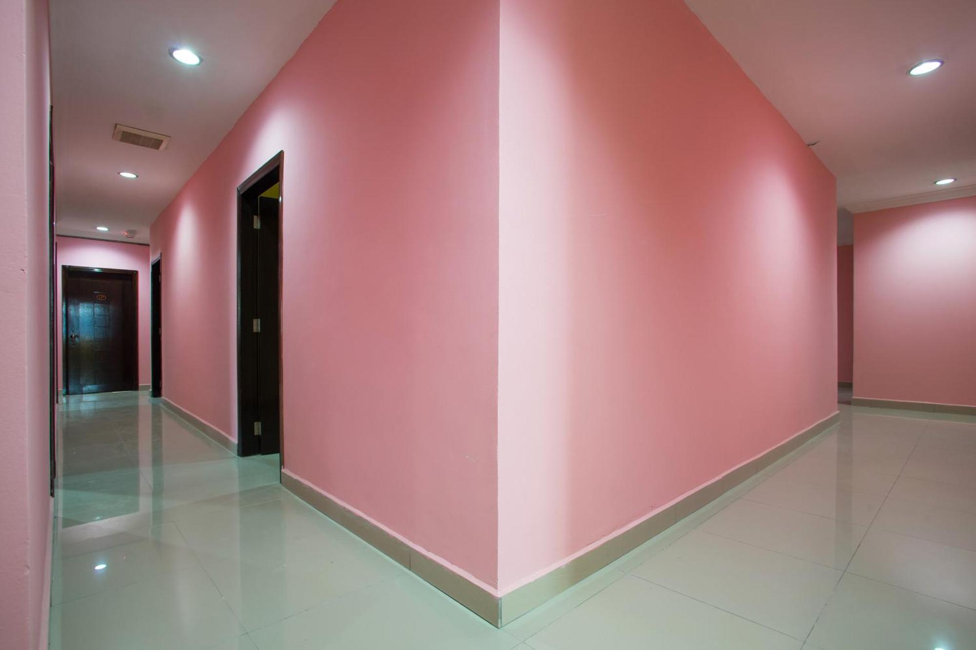 קלאנג Super Oyo 1219 Hotel Bbk מראה חיצוני תמונה